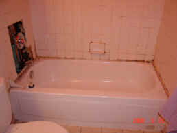 Can this bathroom be re-grouted?